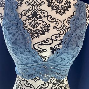 NWT Victoria’s Secret bralette 🌙✨